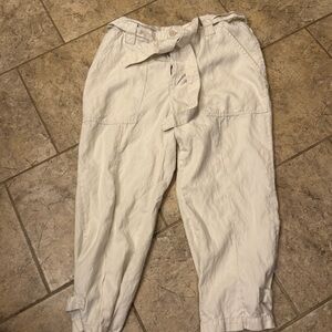 NEW! Banana Republic Tie Waist High Rise Slim Pants cream
Size 16